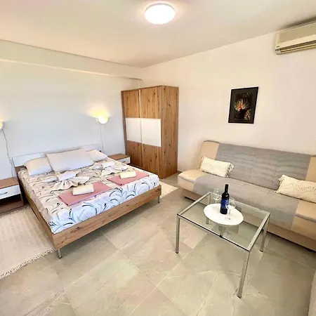 Apartment In 42055 *